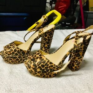 (135) JustFab Animal Print Heels Size 9